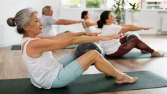 Depois dos 60, o corpo pode ficar mais forte: apenas 3 exercícios mudam a postura e o equilíbrio