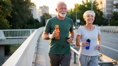 Depois dos 60, os de 40 vão invejá-lo — este treino é perfeito para reformados