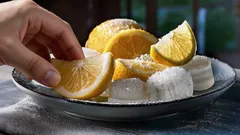 O que acontece se congelar um limão inteiro: um truque simples com grandes benefícios