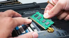 Quanto ouro se pode extrair de um portátil antigo — e será que vale a pena desmontá-lo?